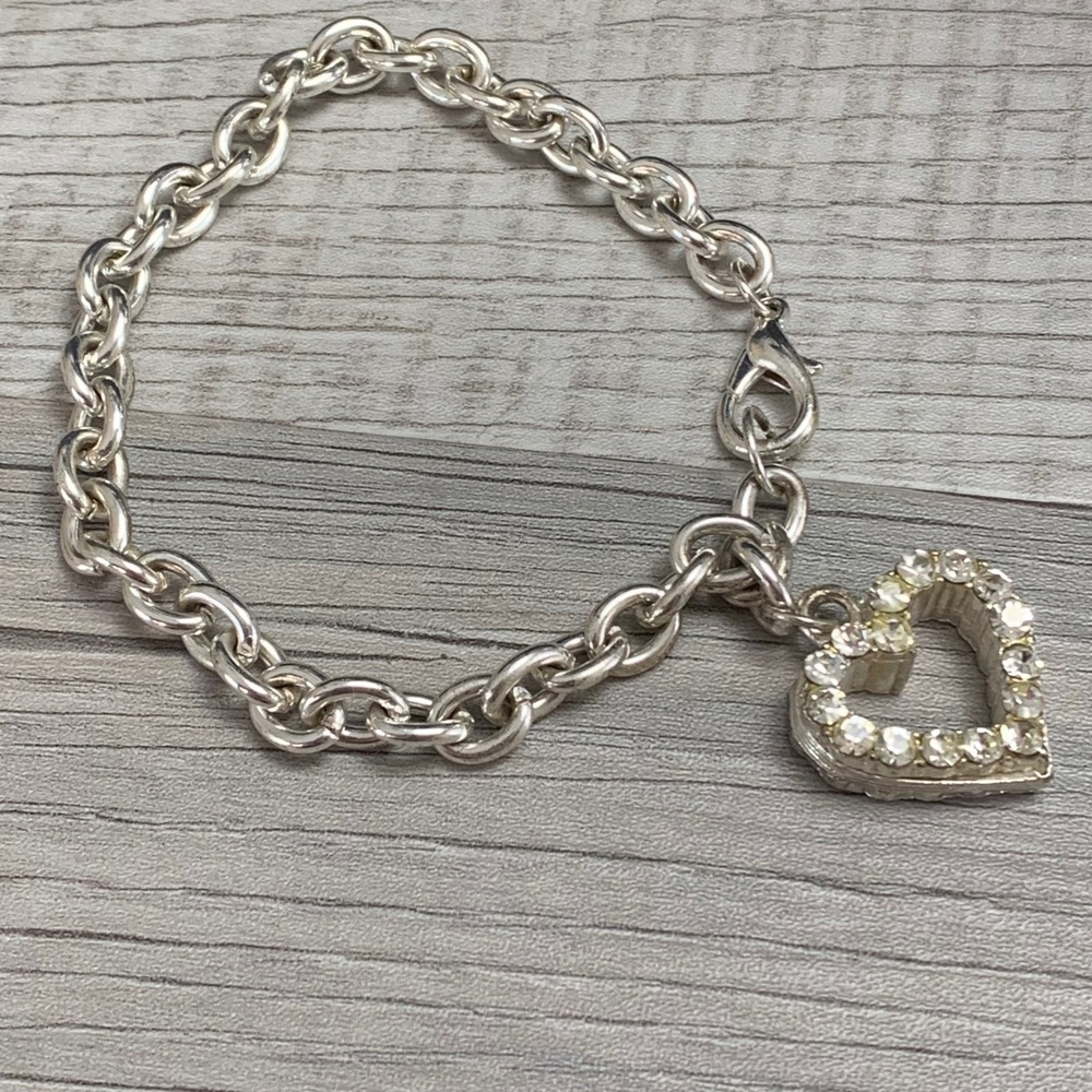 Silver Tone Rhinestone Heart Charm Cable Chain Bracelet 9 Inch 5197